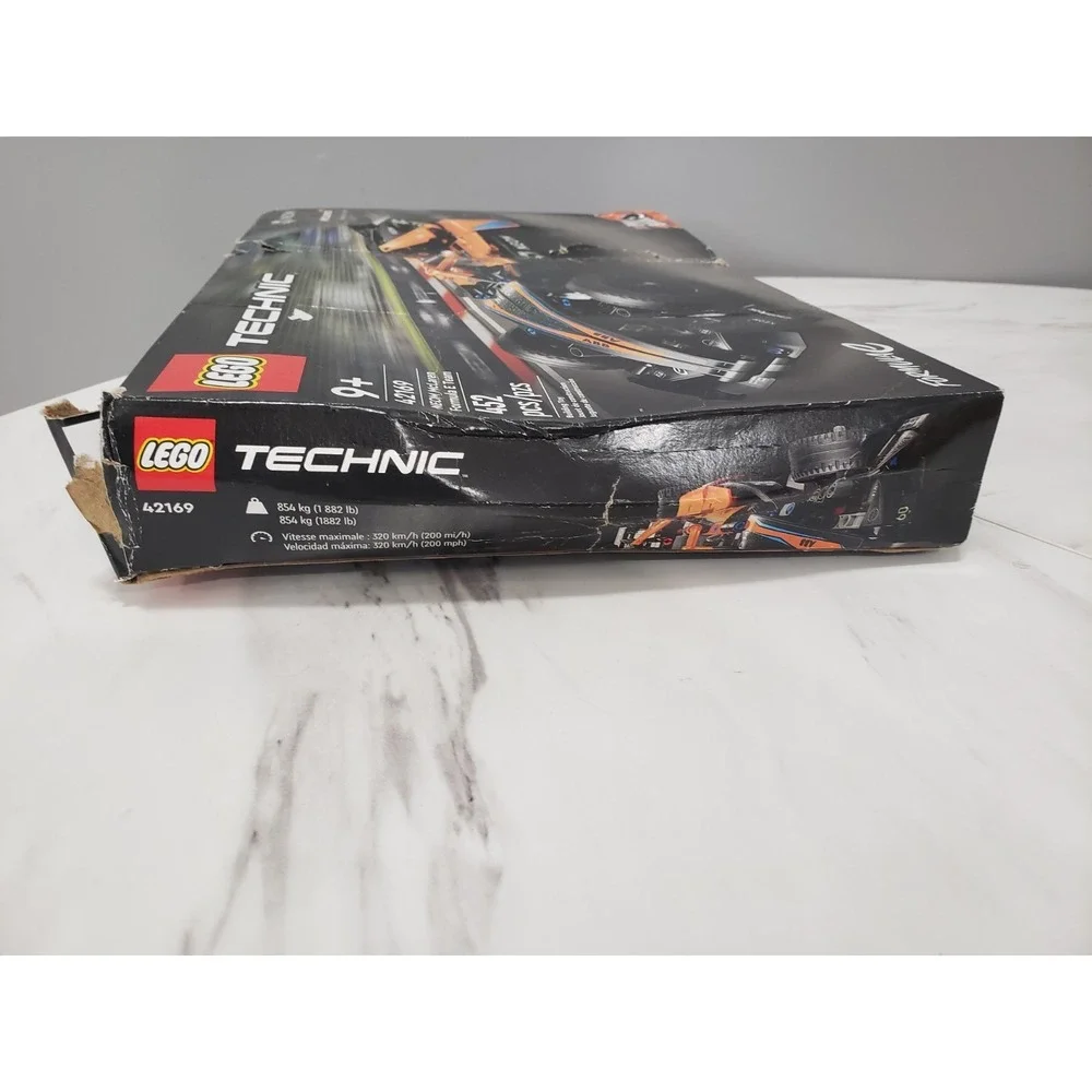 NEW DAMAGED BOX SEALED Lego 42169 Technic NEOM McLaren Formula E Team Pull-Back